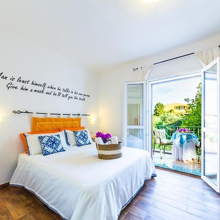 Le Maschere B&B Santa Teresa Gallura Exteriör bild