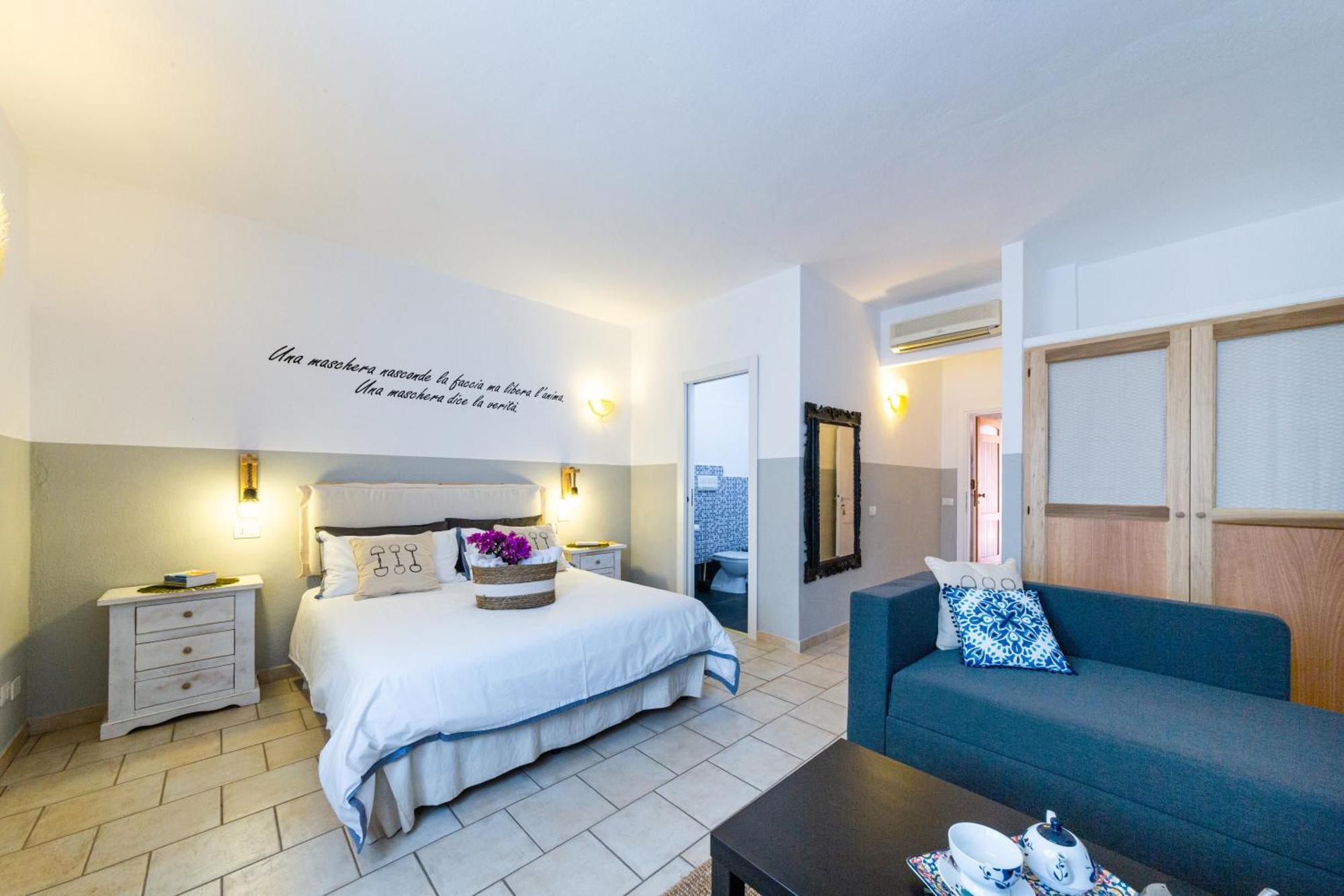 Le Maschere B&B Santa Teresa Gallura Exteriör bild