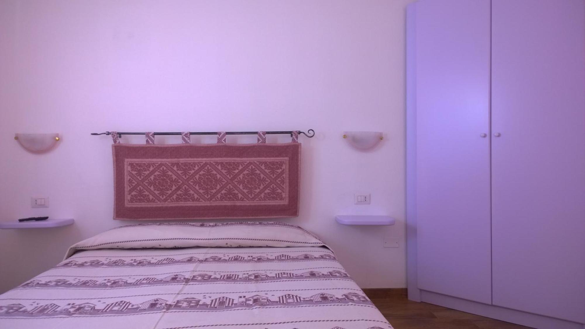 Le Maschere B&B Santa Teresa Gallura Exteriör bild