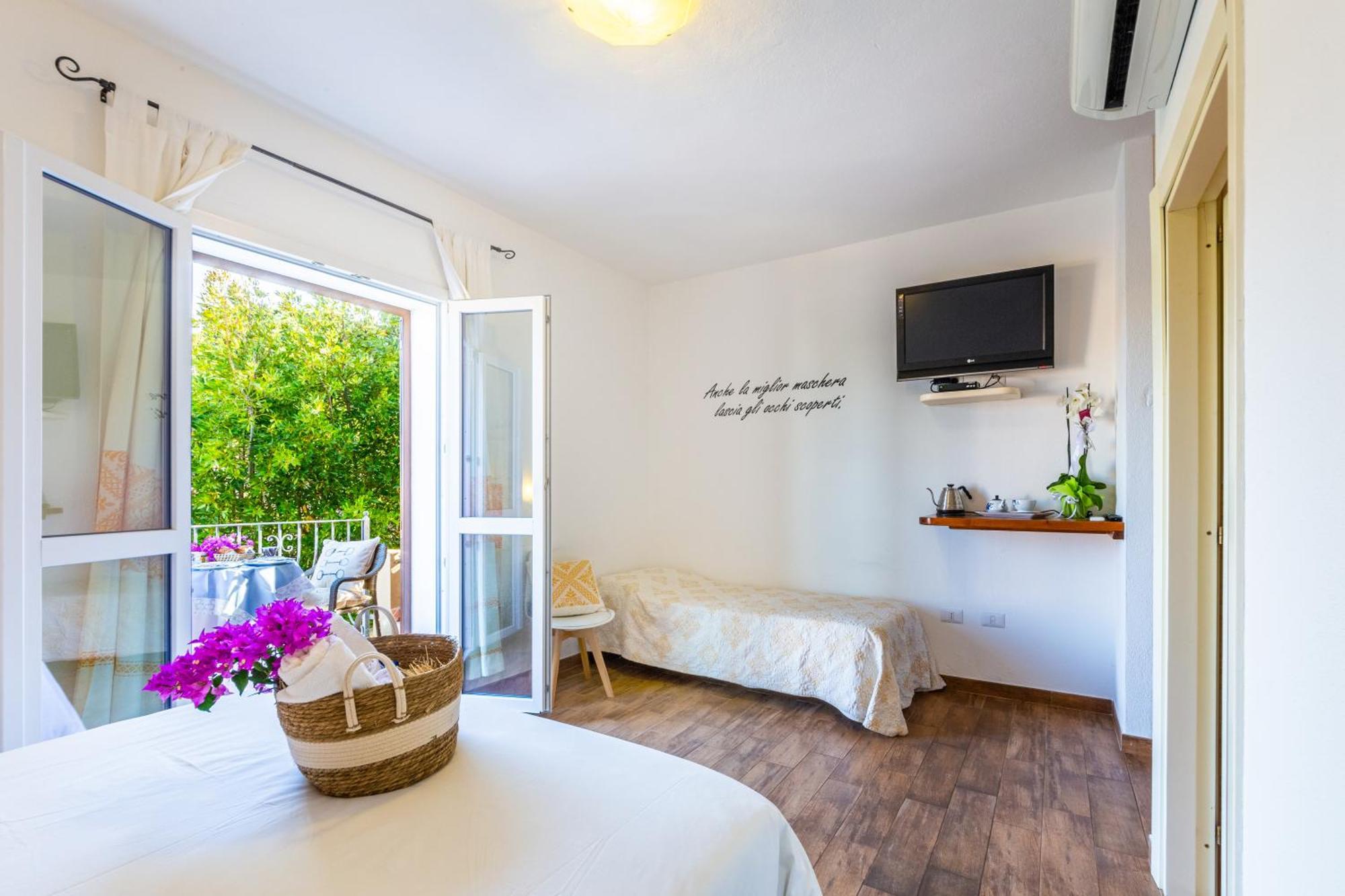 Le Maschere B&B Santa Teresa Gallura Exteriör bild