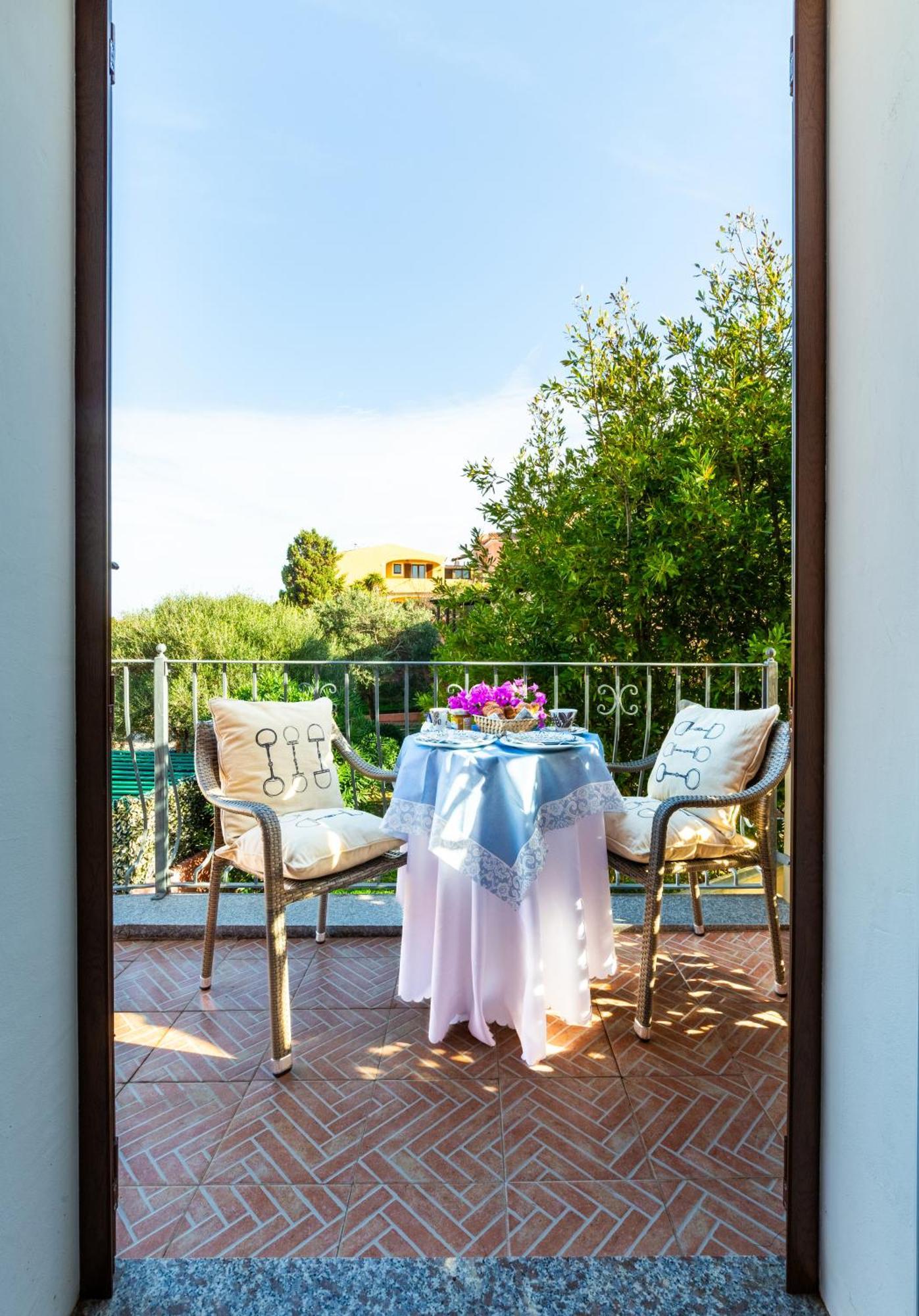 Le Maschere B&B Santa Teresa Gallura Exteriör bild